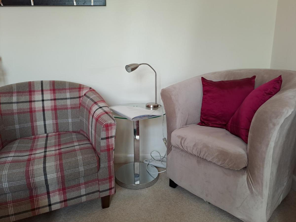 Apartament Quiet Comfortable Patcham Studio Free Parking Hallway Shared With Host Okręg wyborczy Hove Zewnętrze zdjęcie